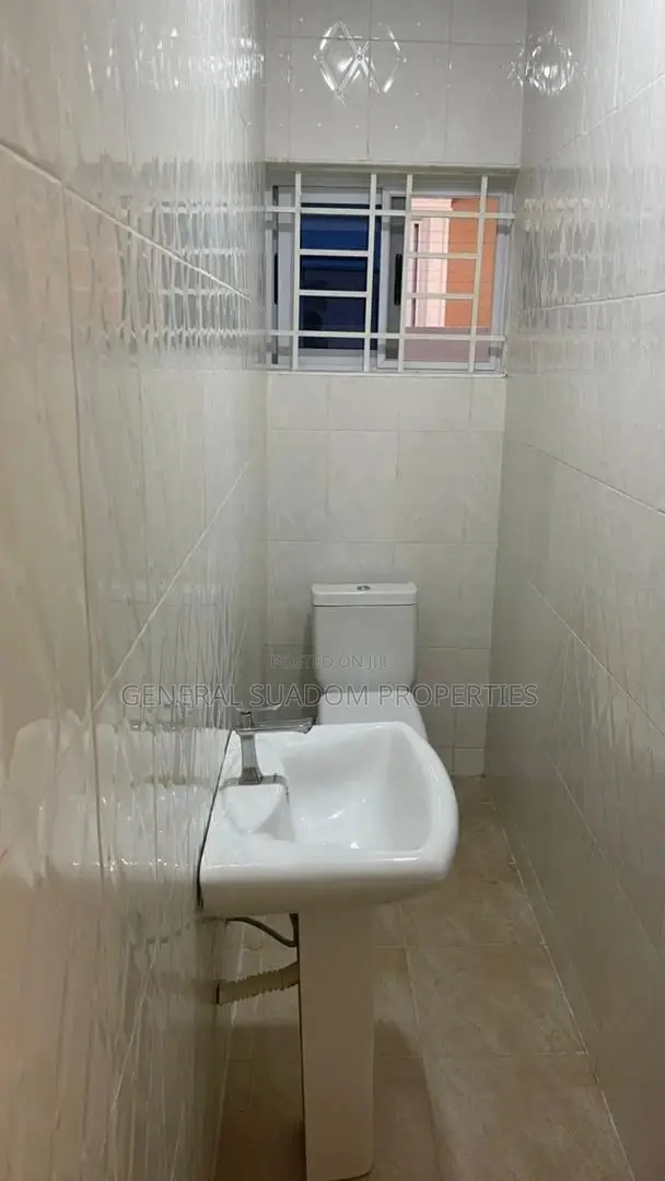 3bdrm House in Suadom Properties, Baatsona Total for Rent