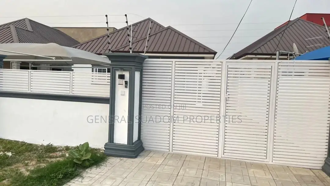3bdrm House in Suadom Properties, Baatsona Total for Rent