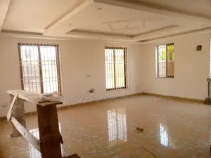 5bdrm Mansion in Hfc Estate, Spintex for sale