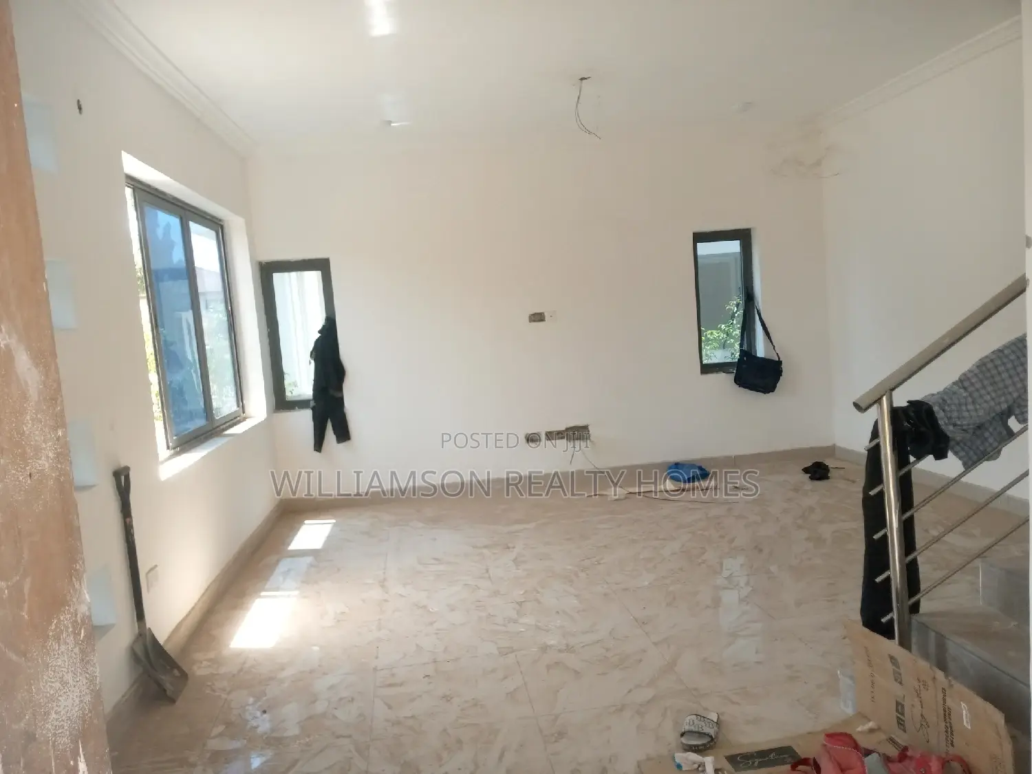 4bdrm Mansion in Around Devtraco, Spintex for Sale