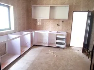 4bdrm Mansion in Around Devtraco, Spintex for Sale