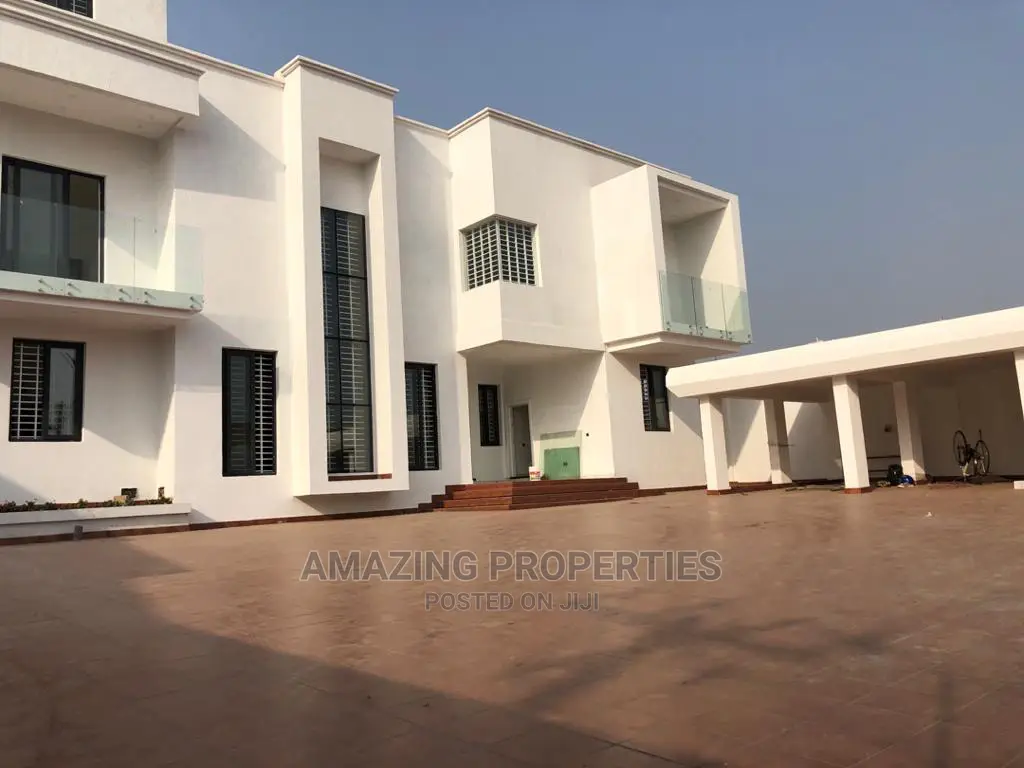 6bdrm House in East Legon, Accra Metropolitan for Sale