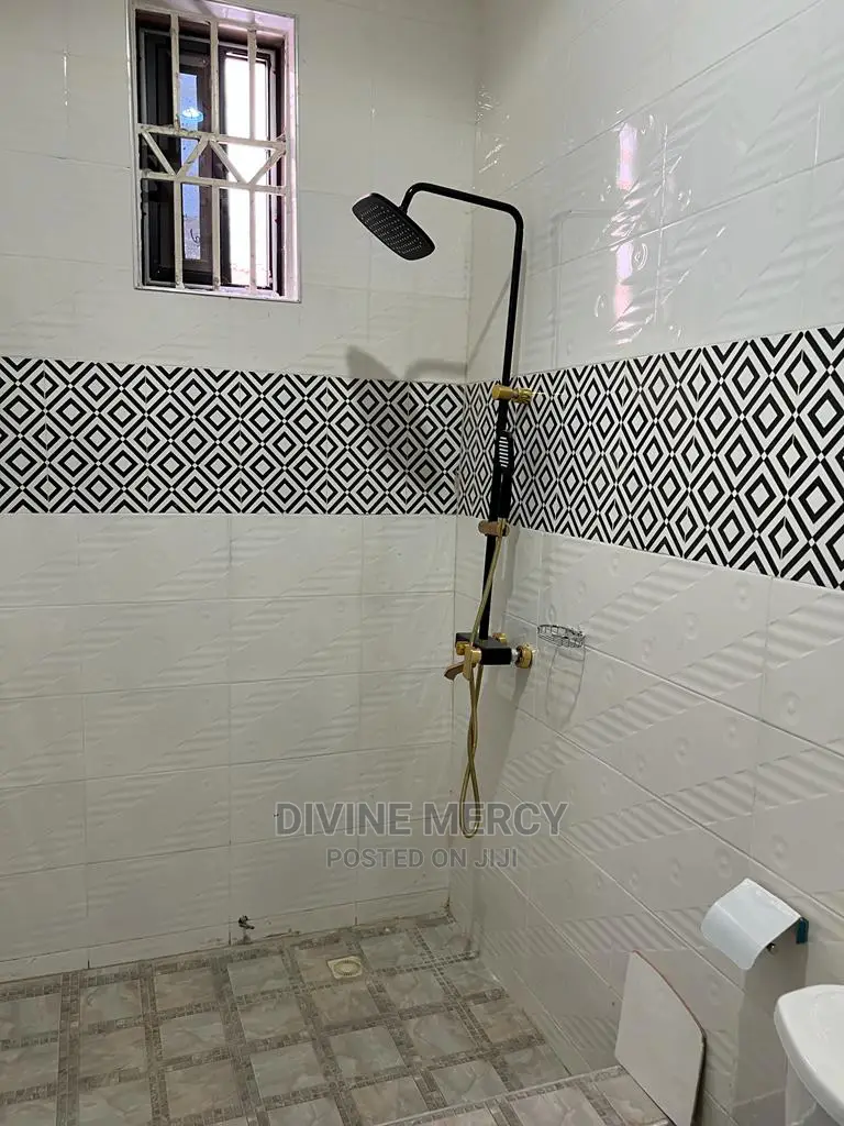 3bdrm Bungalow in Divine Mercy Agency, Kasoa for sale
