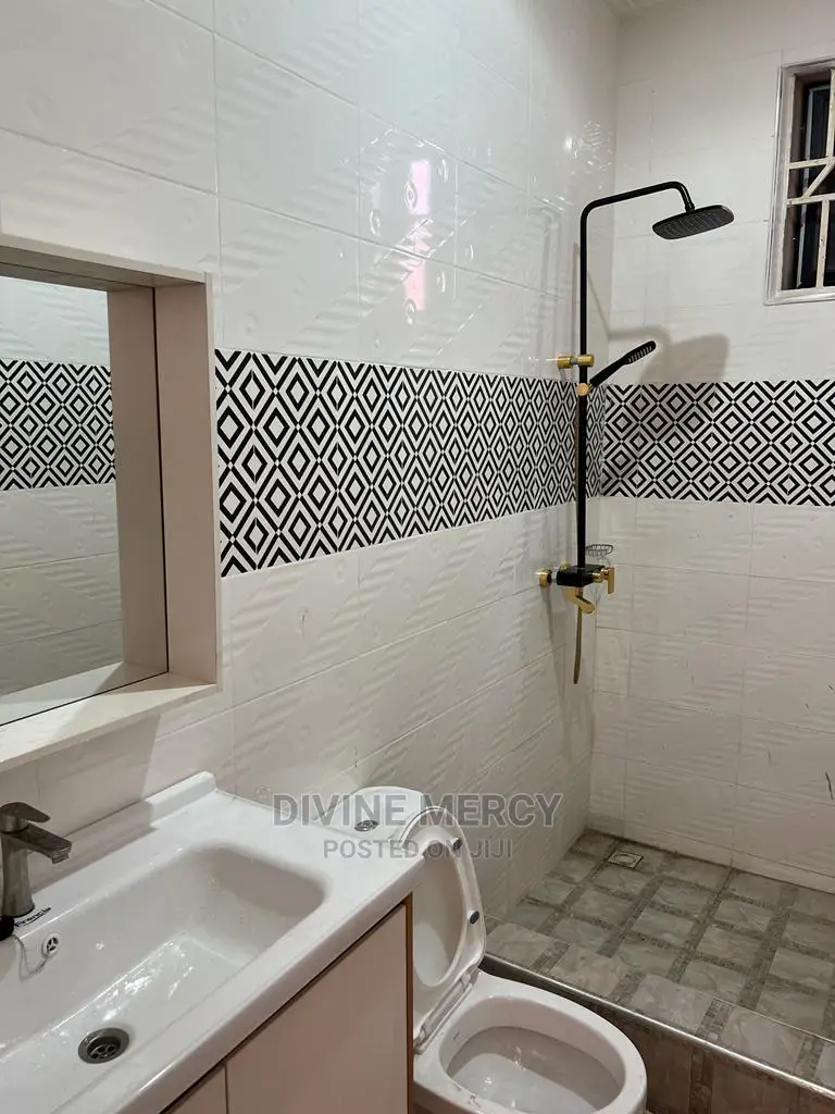 3bdrm Bungalow in Divine Mercy Agency, Kasoa for sale