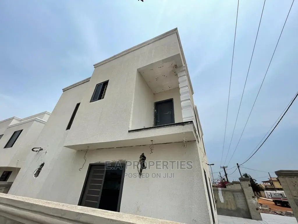 3bdrm House in E a Properties, Villa Victoria Hotel for Sale