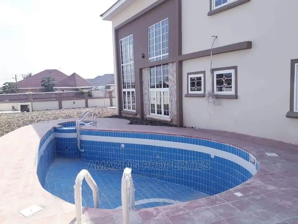 4bdrm House in East Legon for Sale