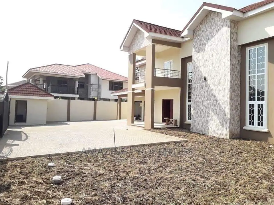 4bdrm House in East Legon for Sale