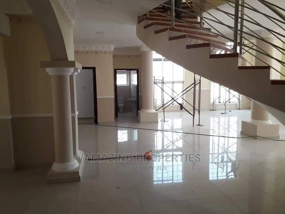 4bdrm House in East Legon for Sale