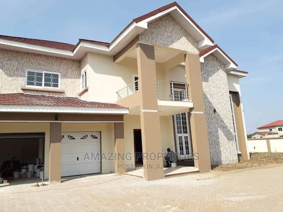 4bdrm House in East Legon for Sale
