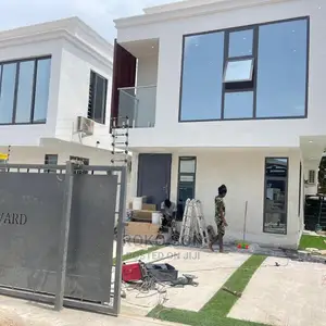 3bdrm Duplex in Dr Roko, School Junction for sale