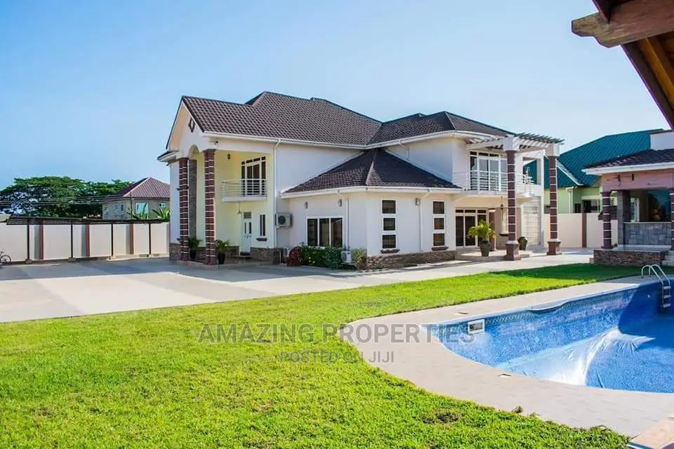 5bdrm House in Tema Community for Sale