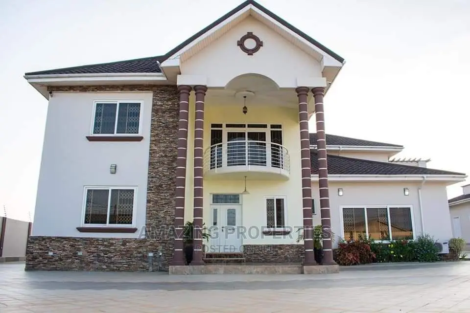 5bdrm House in Tema Community for Sale