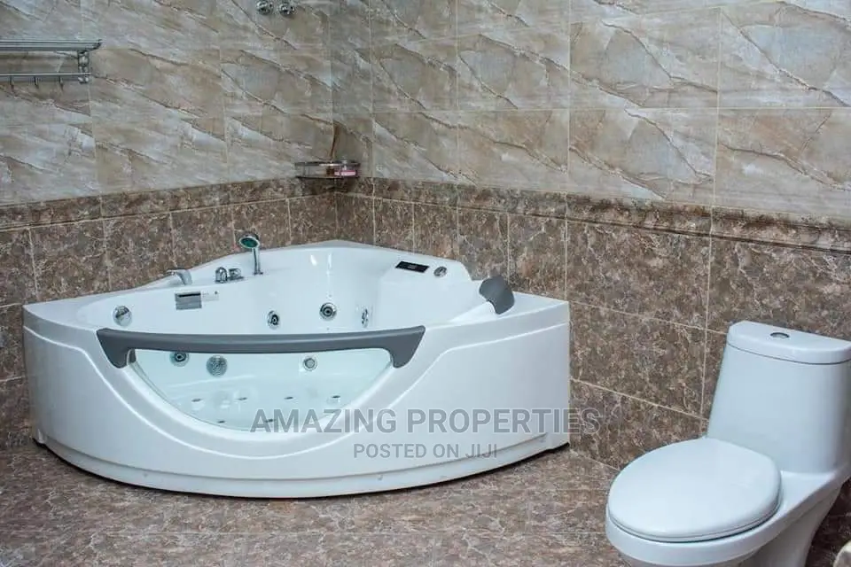 5bdrm House in Tema Community for Sale