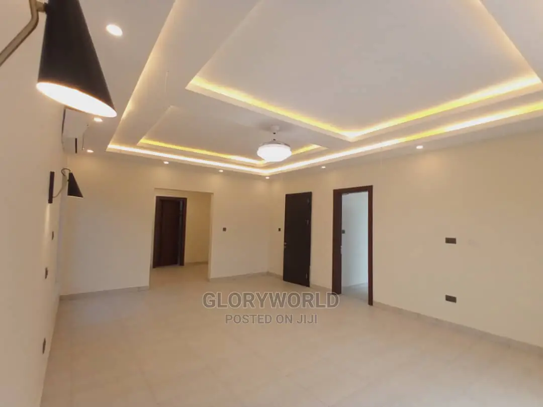 5bdrm House in East Legon for sale