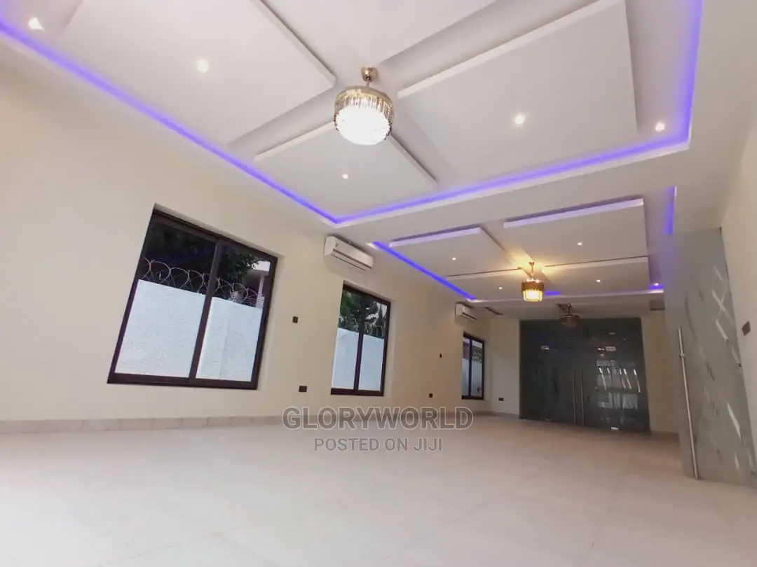 5bdrm House in East Legon for sale