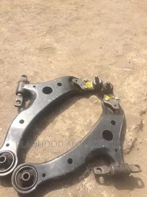 Toyota Camry Spider 2012-14 Front LOWER ARM PAIR for Sale