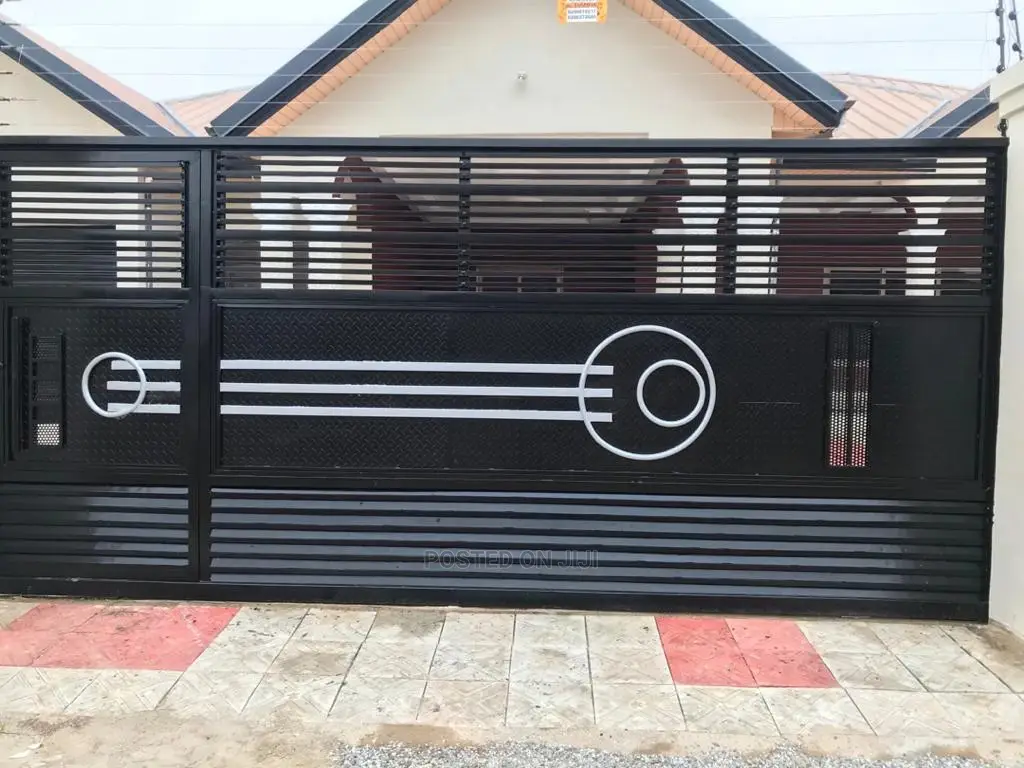 16 Feet×7 Ft Push/Sliding Gates With 4feet Side Gate.
