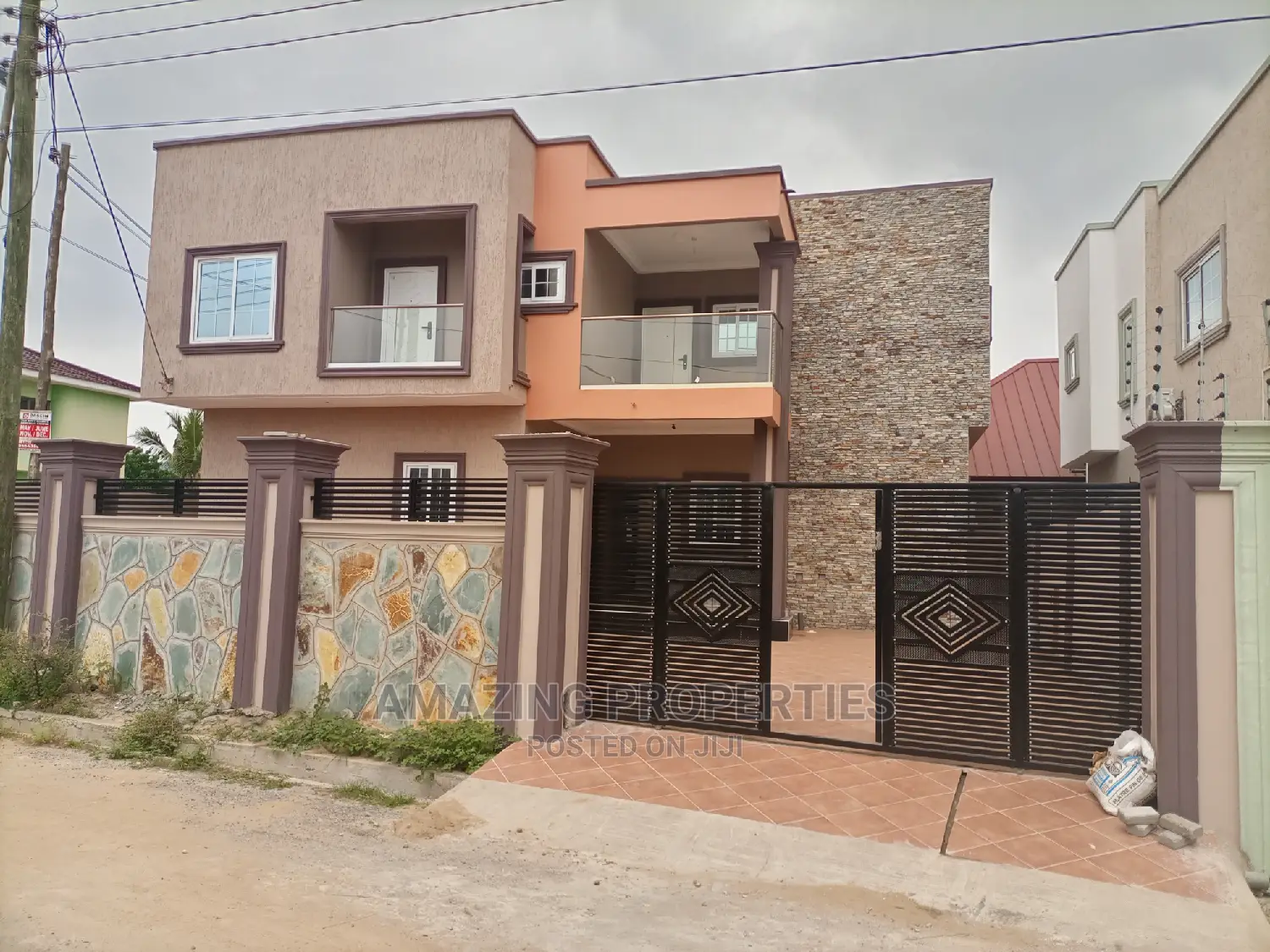 4bdrm House in Spintex for sale