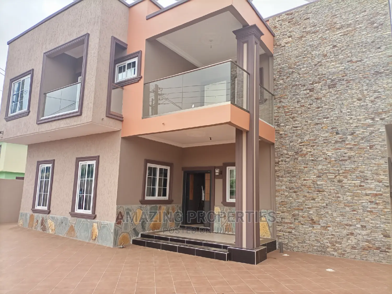 4bdrm House in Spintex for sale