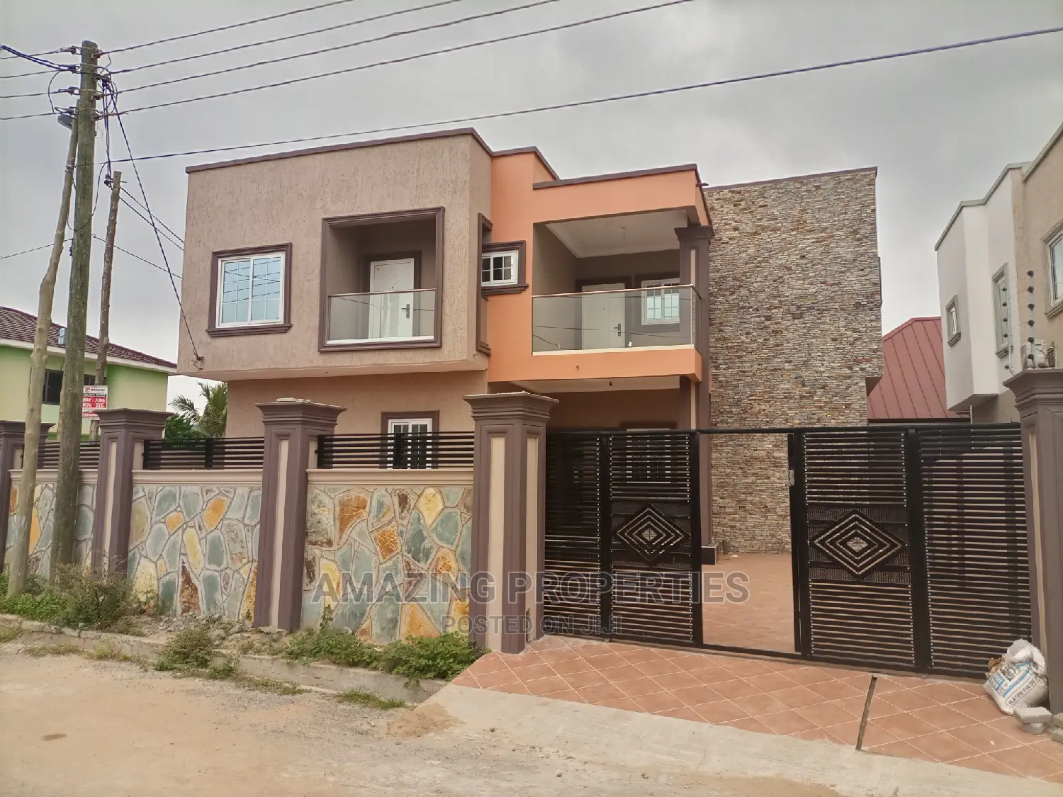 4bdrm House in Spintex for sale