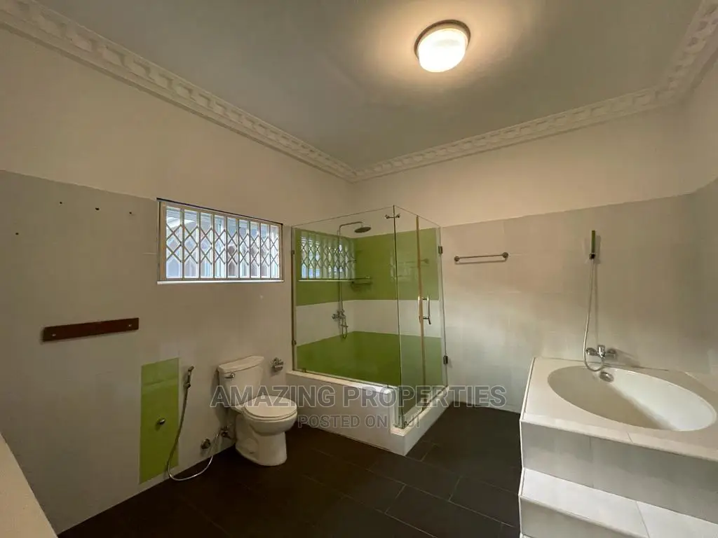 4bdrm House in Airport Hills for Sale