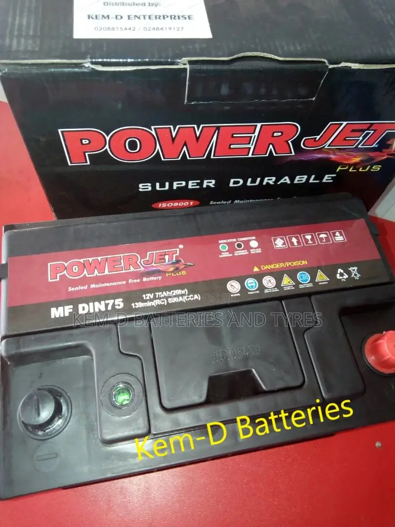 15 Plates Car Battery