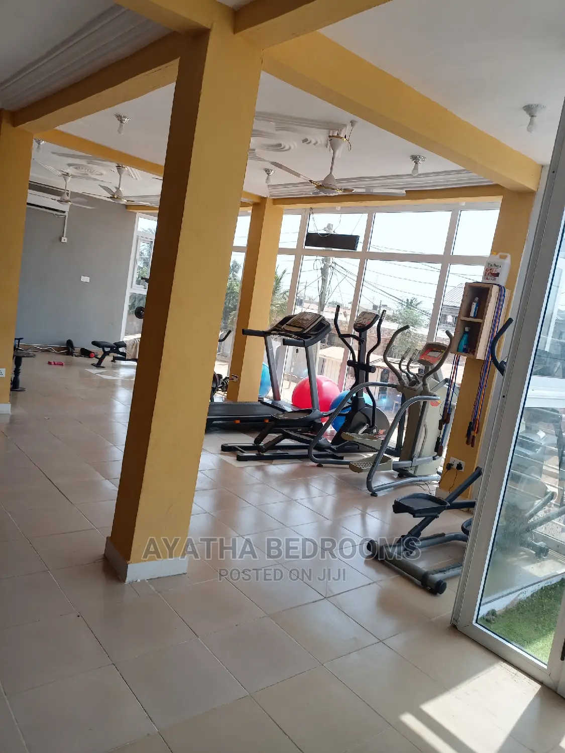 Executive Gym Center to Let