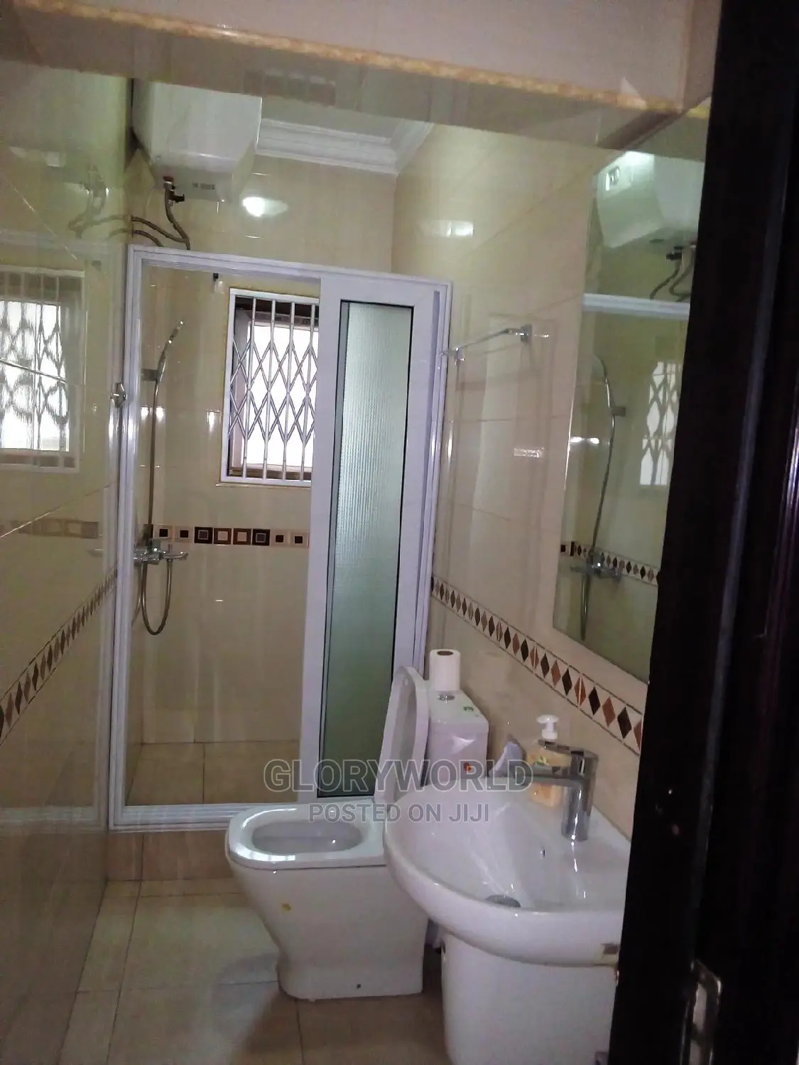 Furnished 4bdrm Condo in Tema Metropolitan for rent