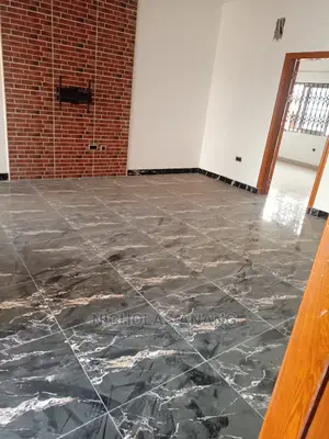 2bdrm Apartment in The Dorns, New Town for rent