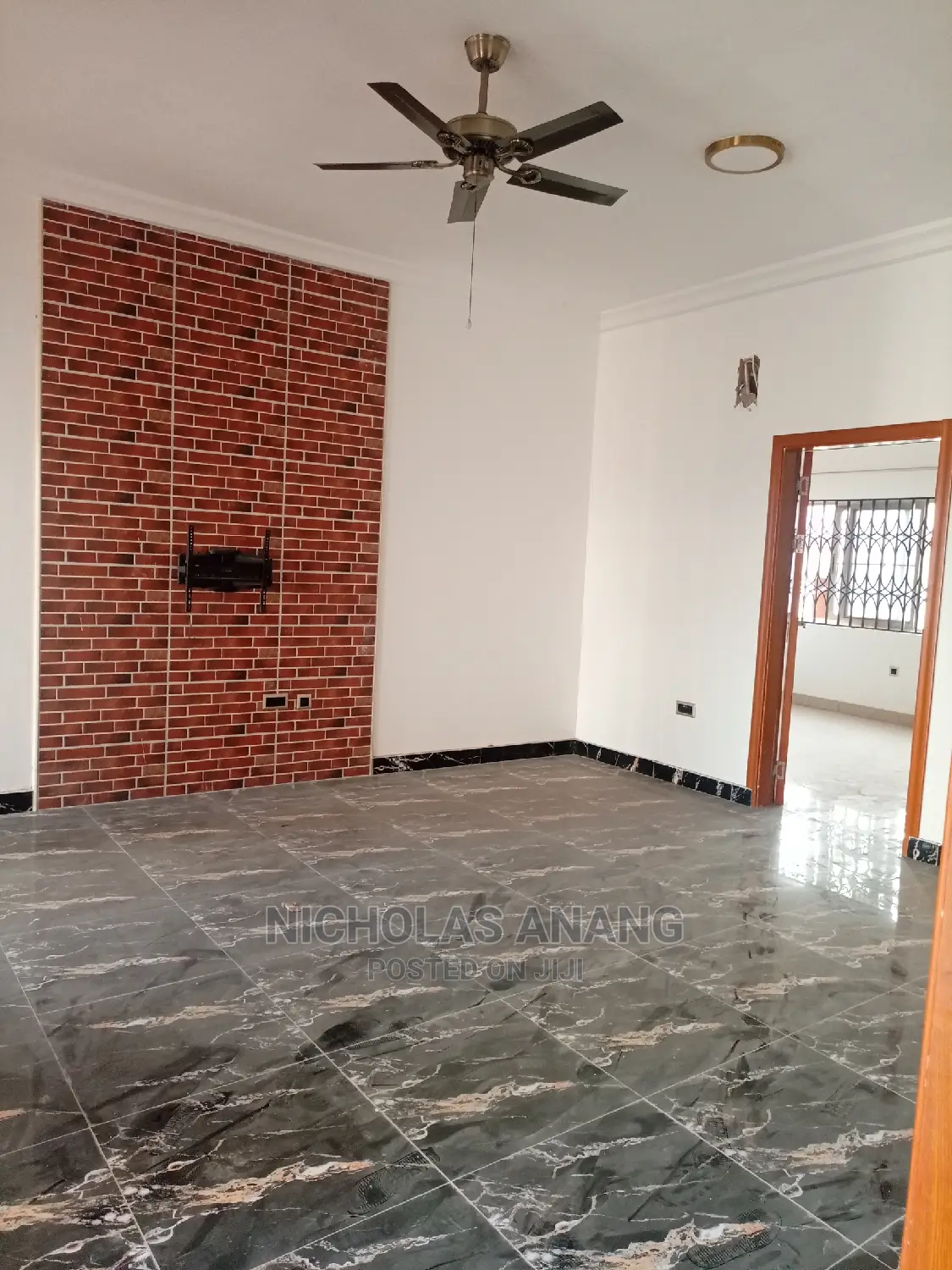 2bdrm Apartment in The Dorns, New Town for rent