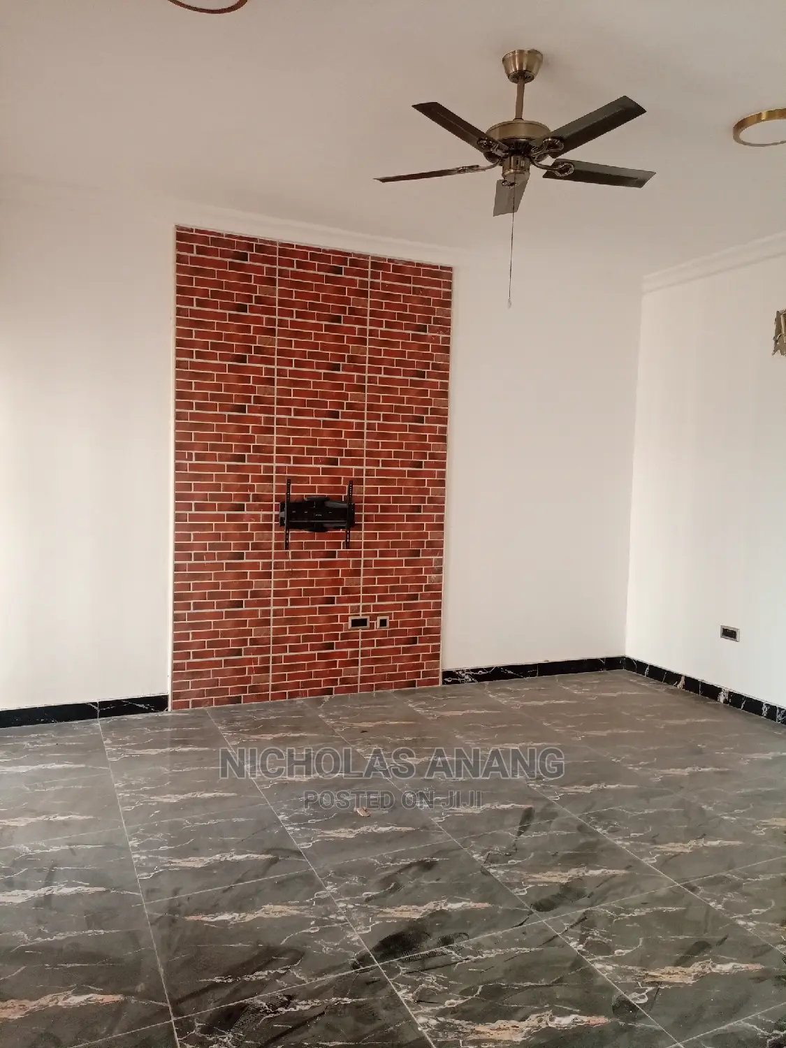 2bdrm Apartment in The Dorns, New Town for rent