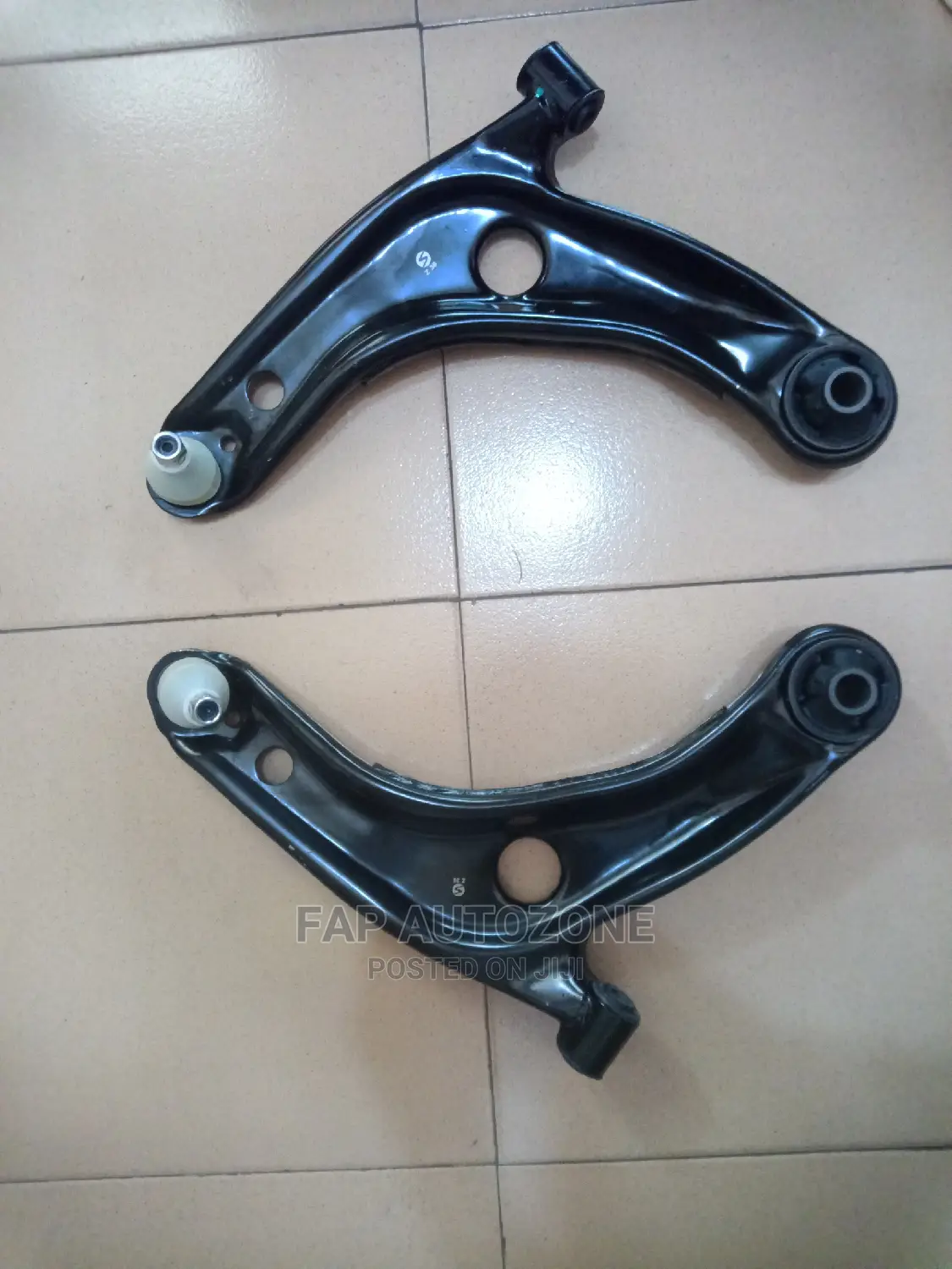 0619/0620. Original Suspension Lower Arm From Usa.X50cj4073