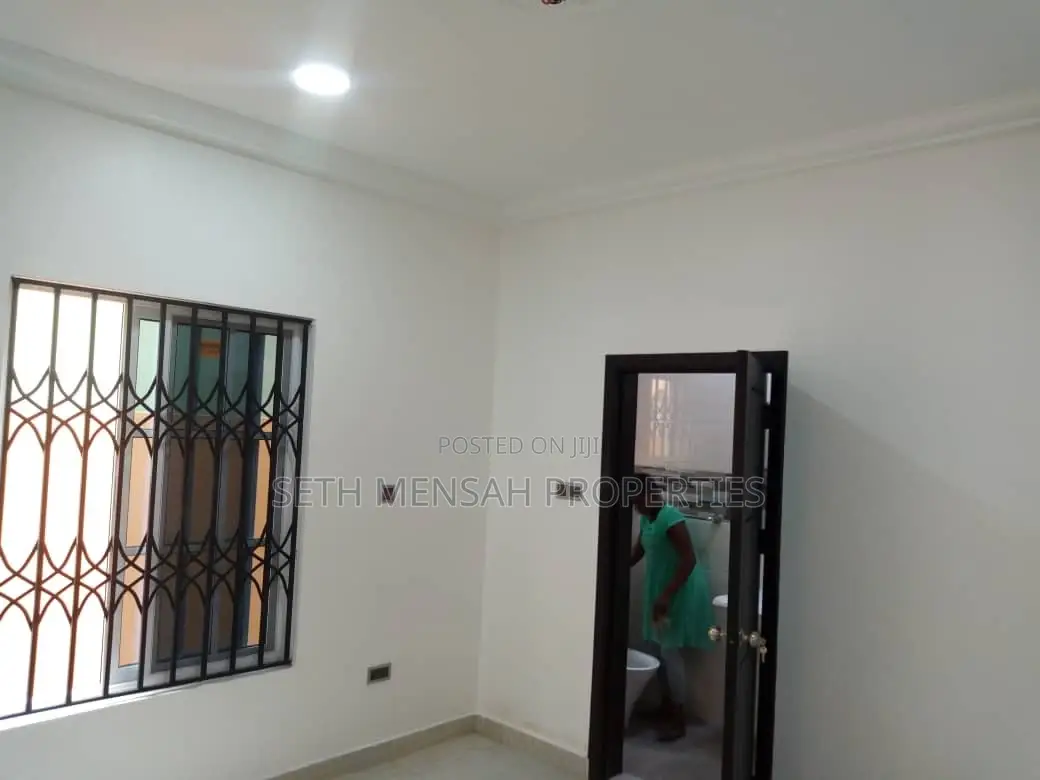 4bdrm House in 4 Bedroom House for for Sale