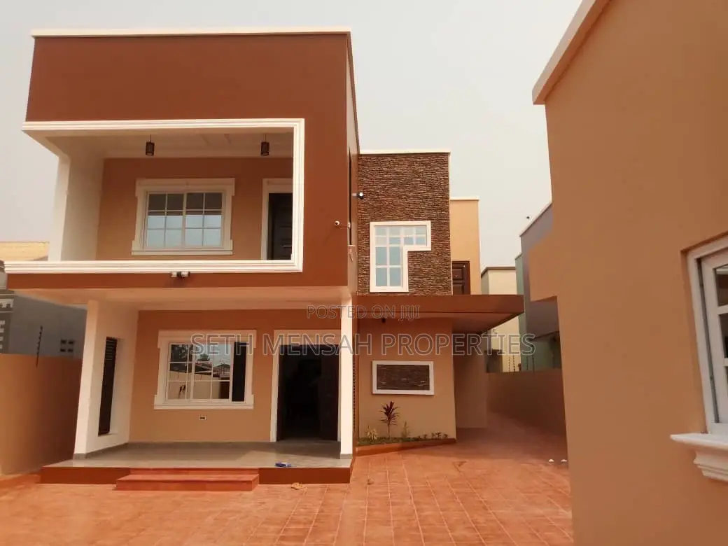 4bdrm House in 4 Bedroom House for for Sale