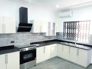 4bdrm House in 4 Bedroom House for for Sale