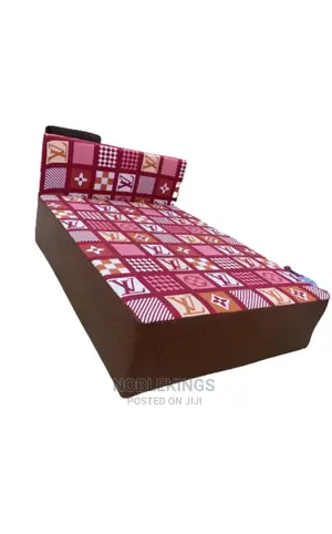 Inbuilt Double Bed With Mattress