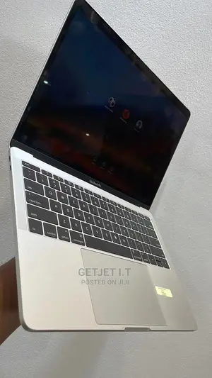 Laptop Apple MacBook 2017 8GB Intel Core I5 SSD 512GB