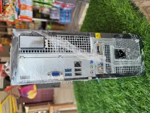 Desktop Computer Lenovo 4GB Intel Core I3 HDD 500GB