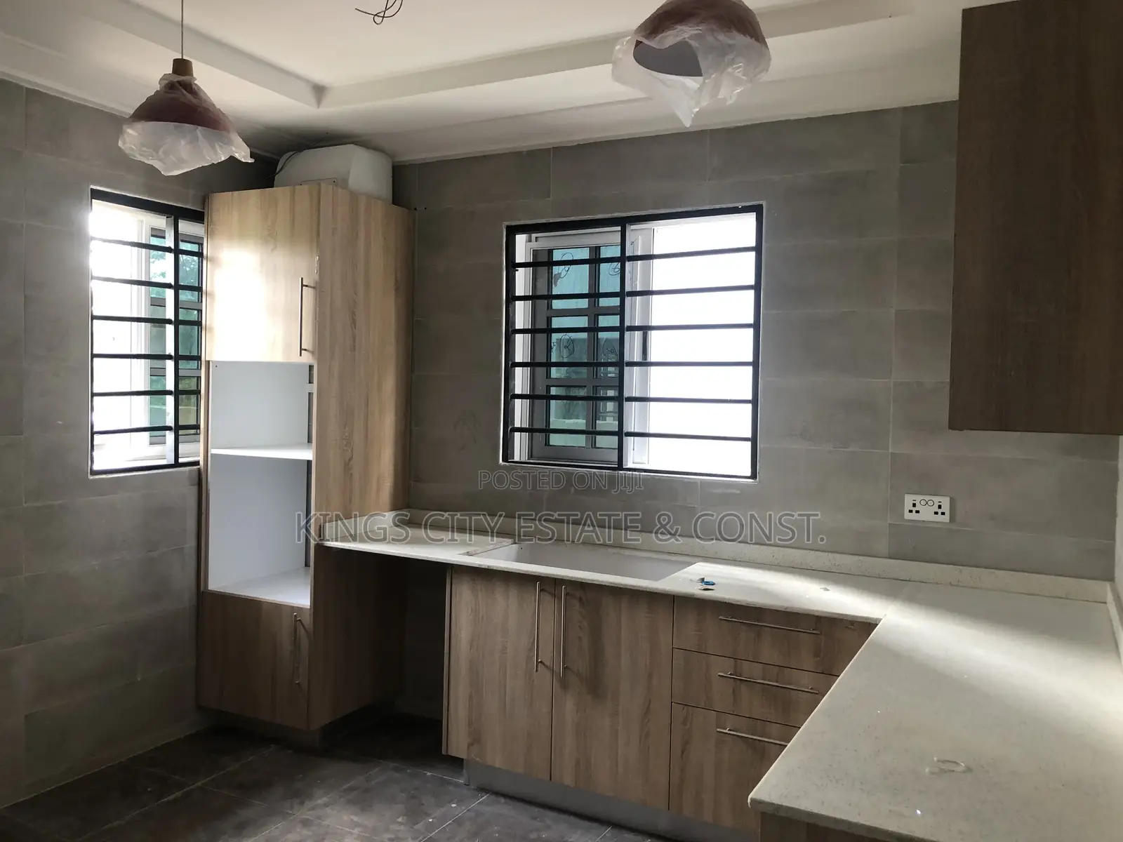 3bdrm House in Acp Estate, Achimota for sale