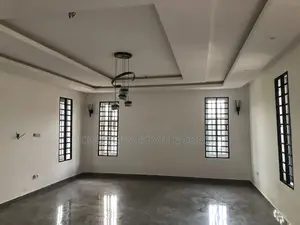 3bdrm House in Acp Estate, Achimota for sale