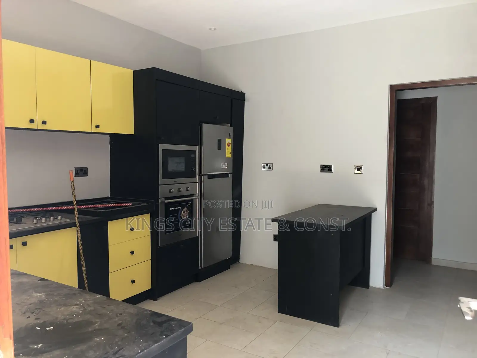 4bdrm House in Acp Estate, Achimota for sale