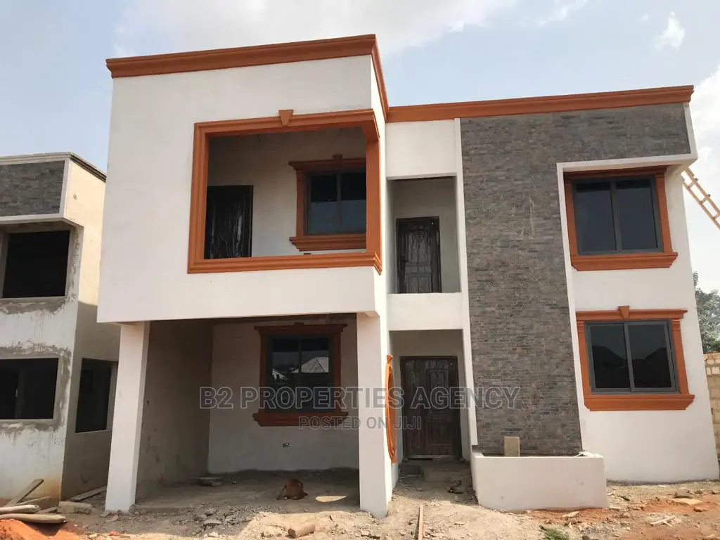 4bdrm Duplex in B2 Properties Agency, Kumasi Metropolitan for sale
