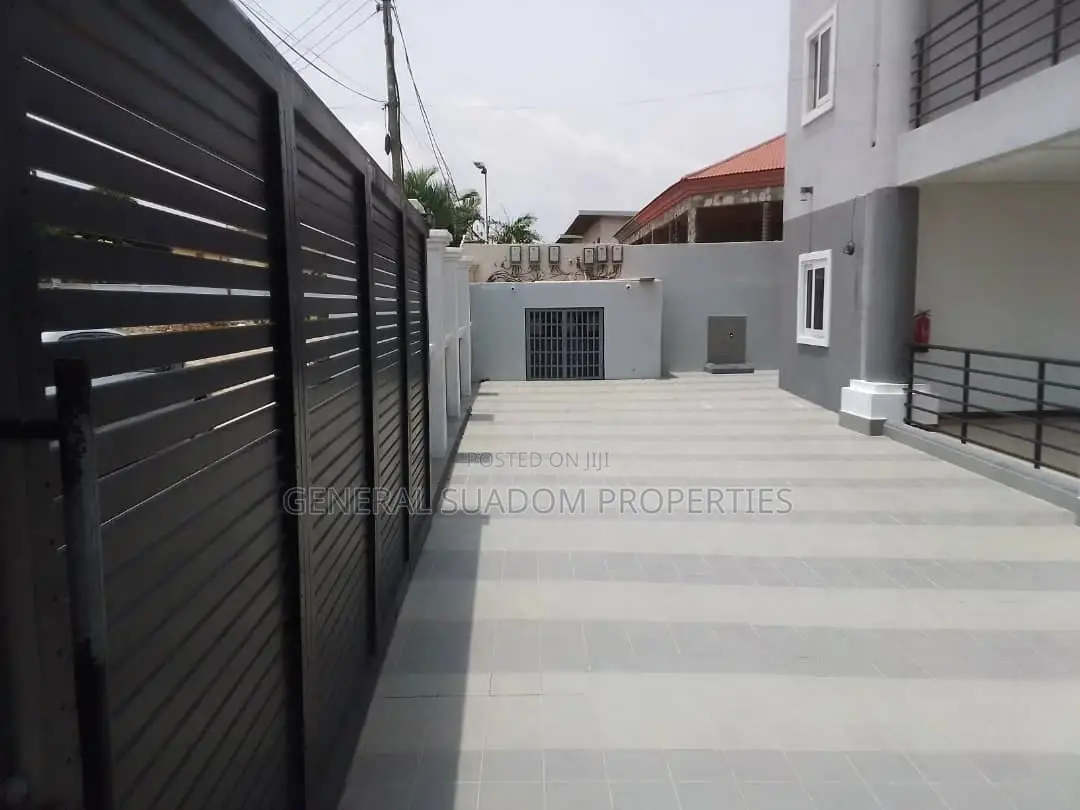 3bdrm Apartment in Suadom Properties, Airport Residential Area
