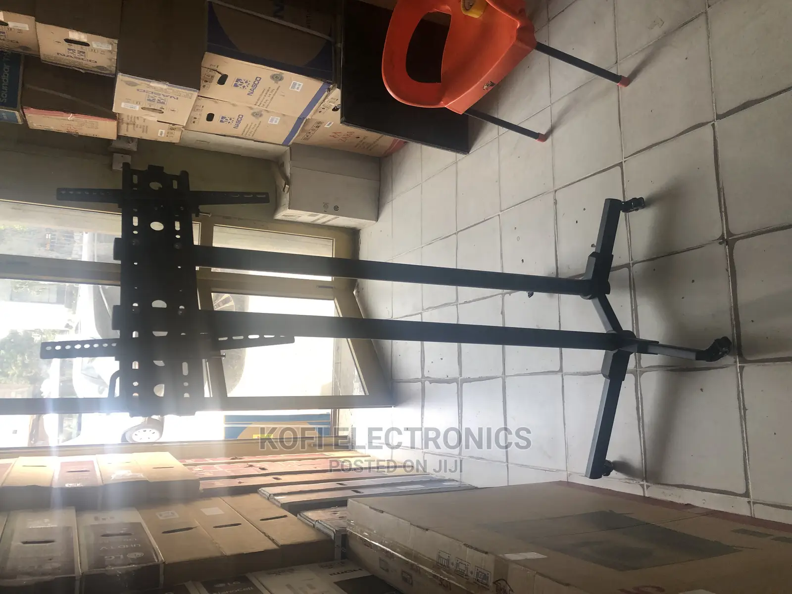 Tilt Rolling TV Cart With Shelf Max VESA 600x400mm