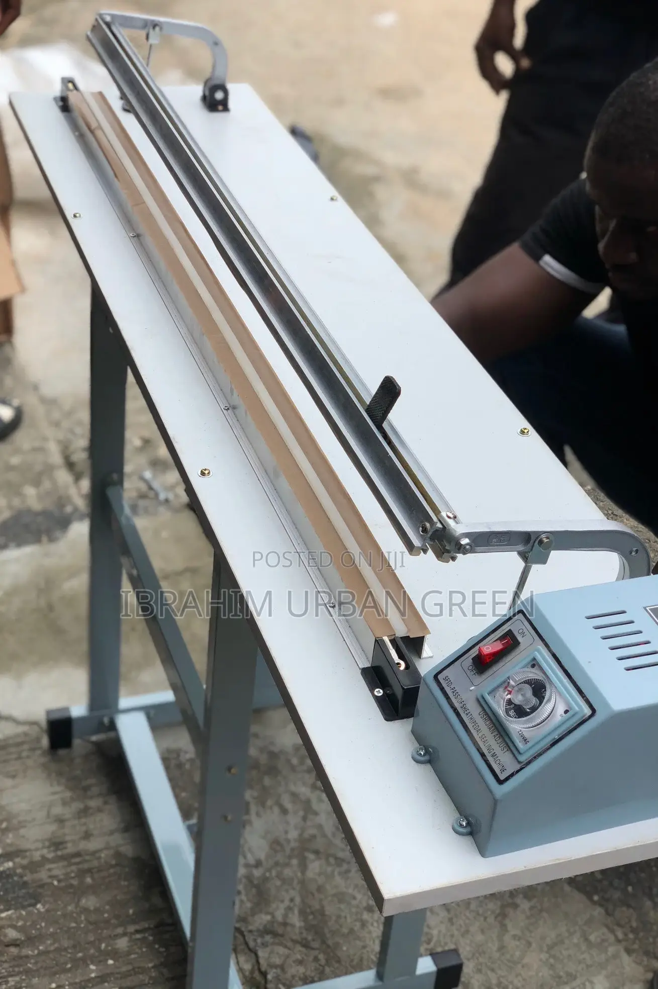 Pedal Impulse Sealer With Cutter 800mm