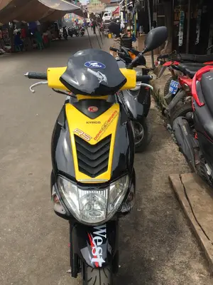 Kymco 2021 Yellow