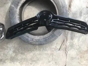 Corolla 2014 Top Grill