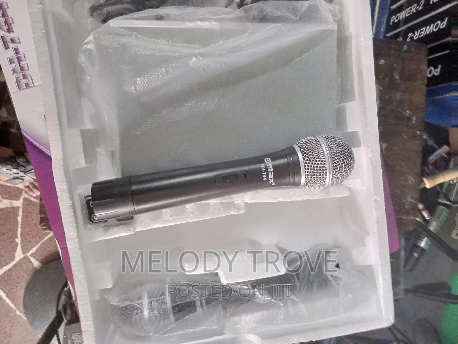 Max DH-744 Professional Microphone