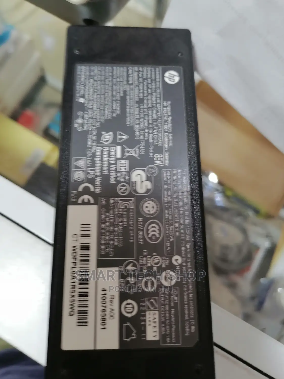 Genuine Adapter HP 19.5V 4.36A 85W Charger 708779-001 T610