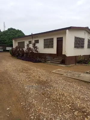 5bdrm House in Seekers Realty, Cantonments for Sale